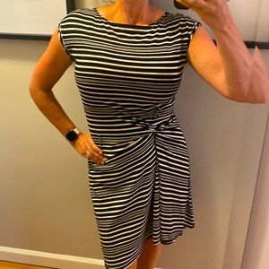 💜💜 3/$20 💜💜 Max Studio Dress